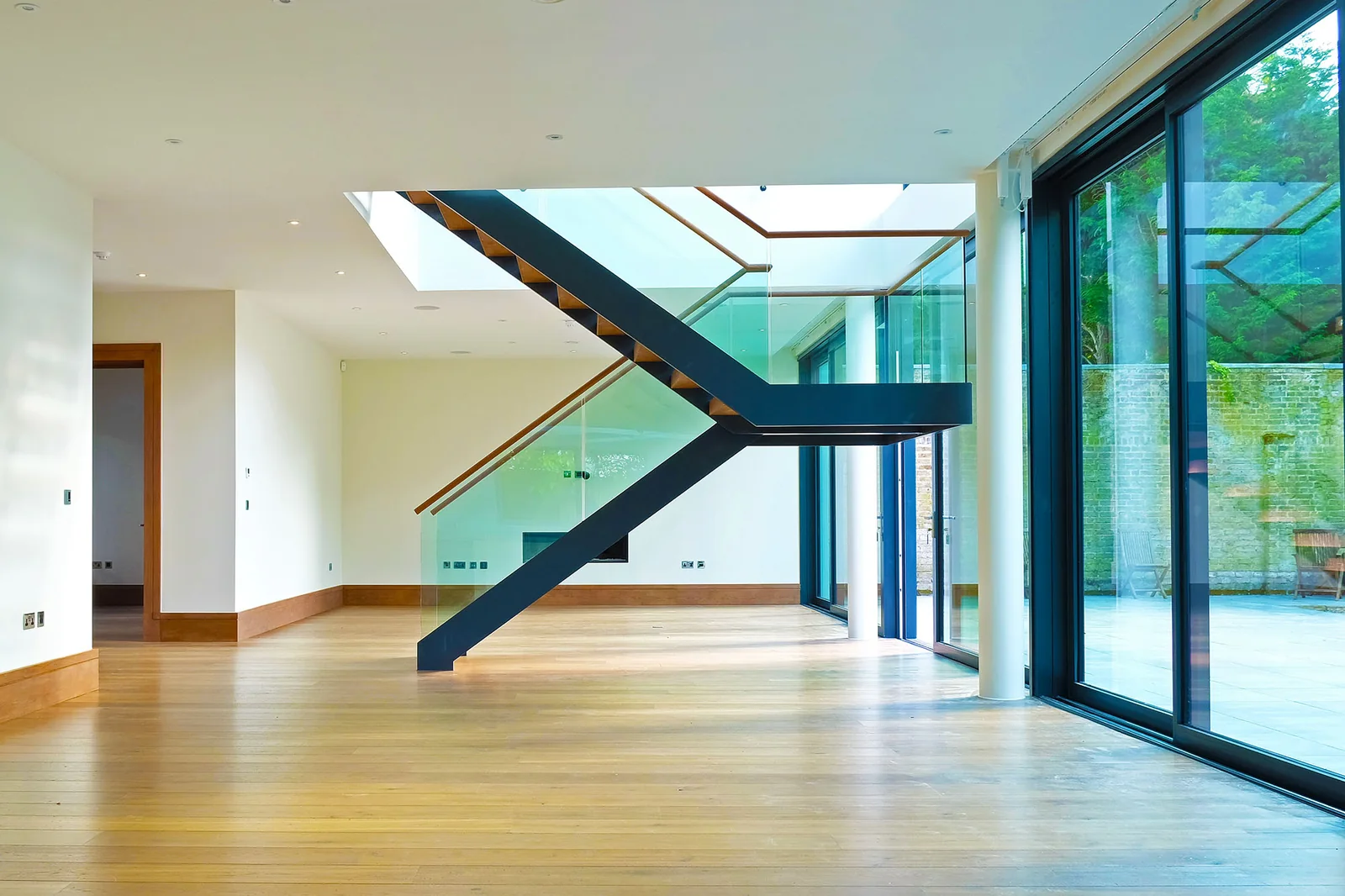 Why spray plaster?