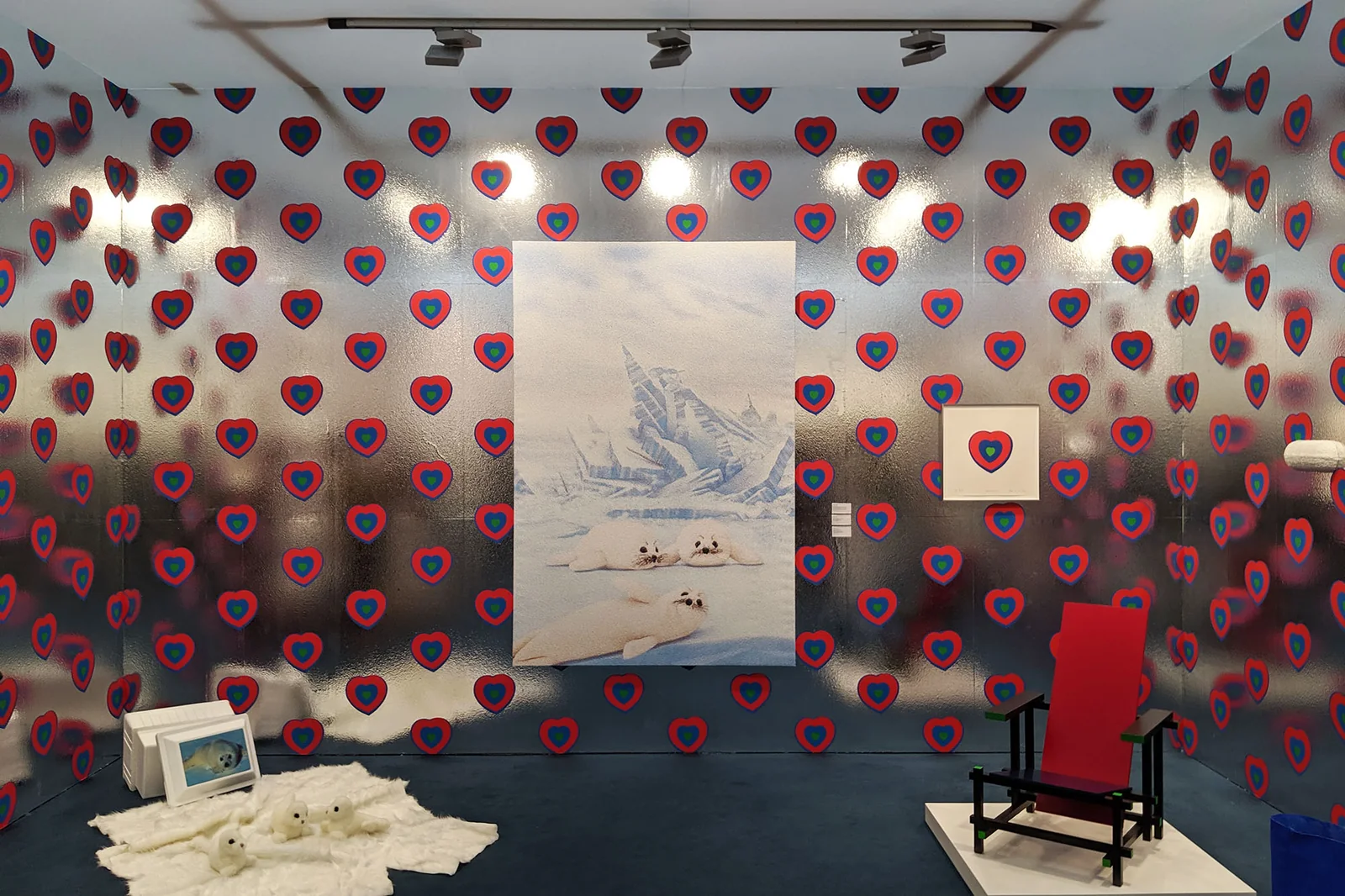 Art installations, exhibitions and showrooms